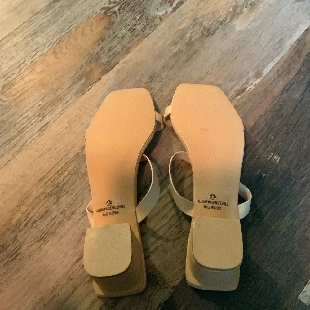 Lulu's Vanilla Double-Strap Fallyn Naked Heels Size 10